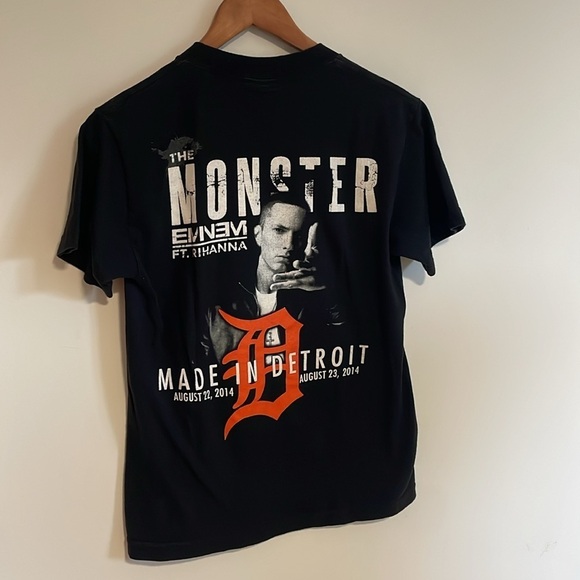 Eminem Tee Rhianna T-Shirt Small Monster Tour Black Rap HipHop Music Dr Dre - Picture 6 of 14